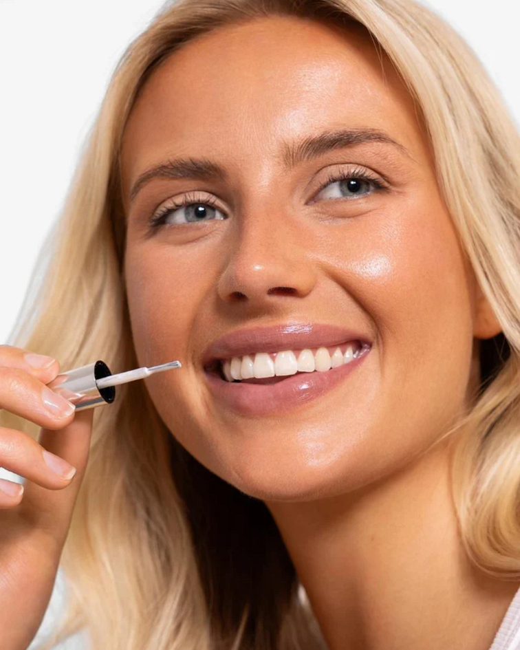 DentalGlow - Instant Radiance For Brighter, Smoother Enamel + 50% OFF