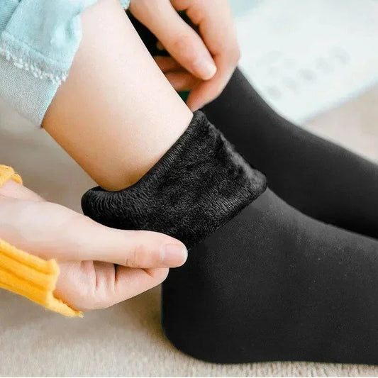 SnuggleSocks – Cozy Warmth for Your Feet & Enhanced Circulation + BUY 4 + GET 4 FREE!